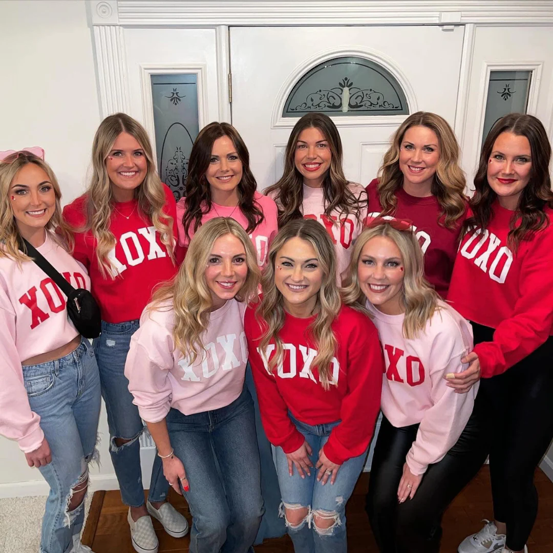 Arched XOXO - Varsity - Basic Fleece - Image 3