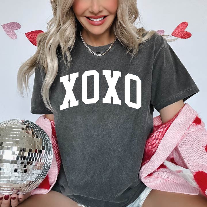Arched XOXO - Varsity - Comfort Colors Tee - Image 4
