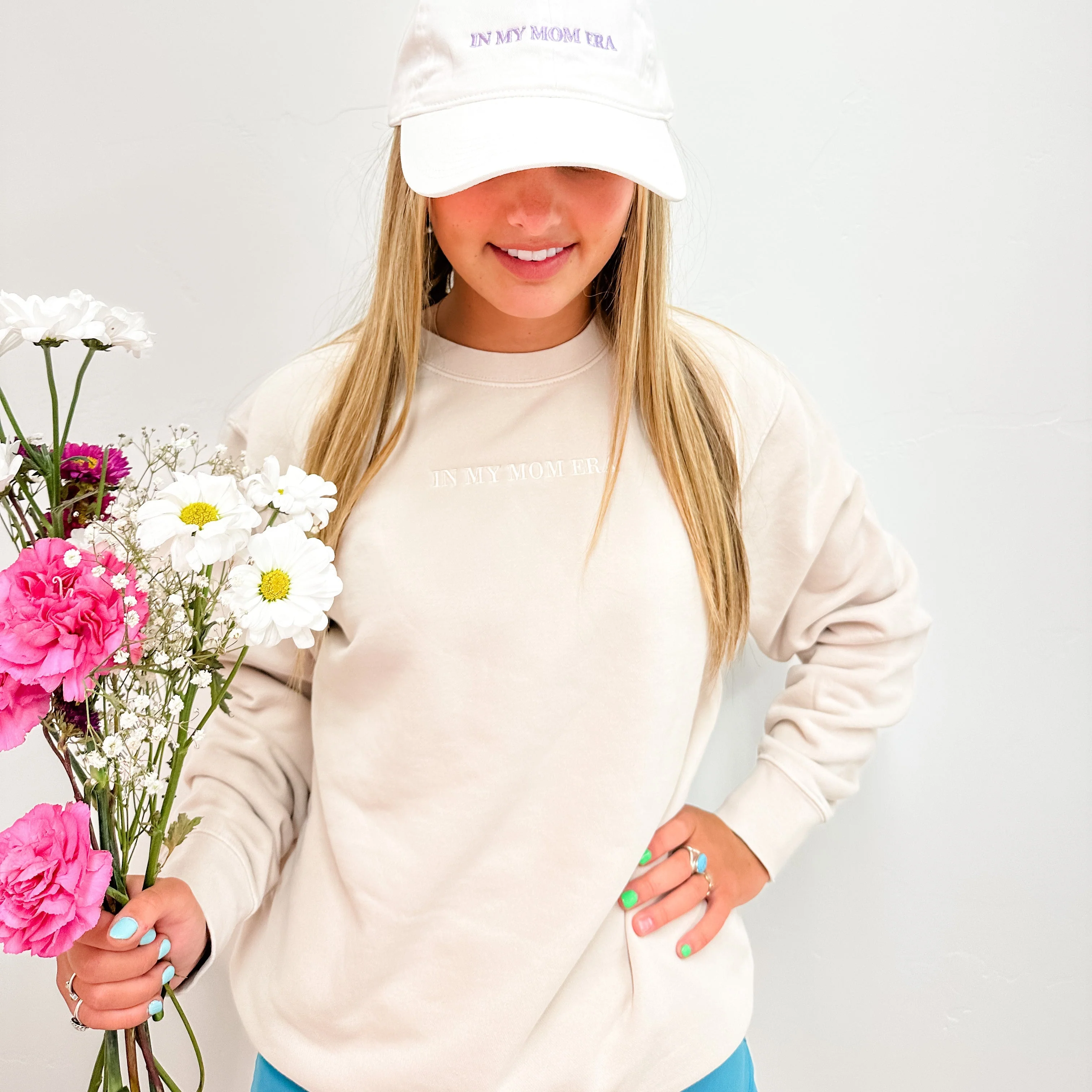 ✨ IN MY MOM ERA™ ✨ - Embroidered PIGMENT Crewneck - Image 4