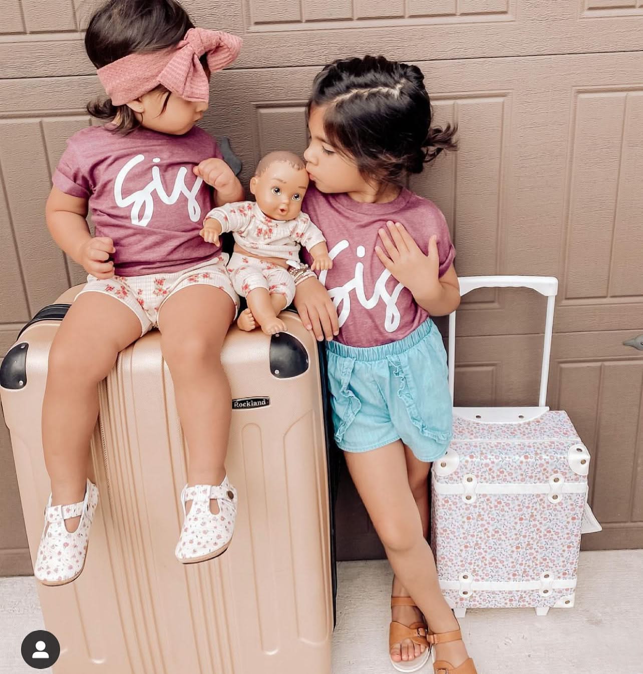 Sis (Cursive) - Child Tee - Image 6